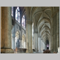 Reims N-Seitenschiff, Photo by Roman72 on Flickr.jpg